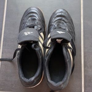 Indoor soccer shoes, very lightly worn